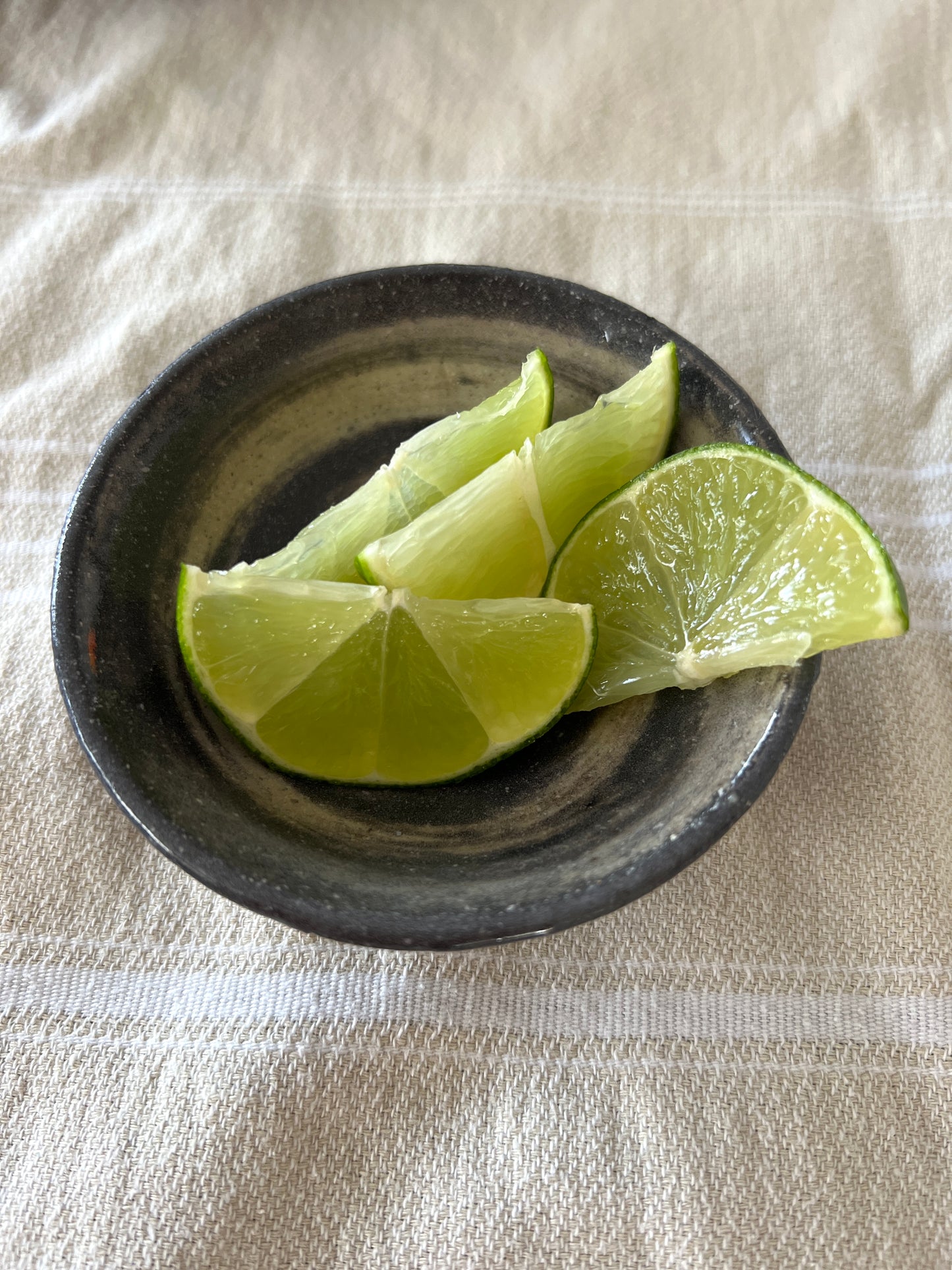 "Dark earth" serve ware - set of 5 bowls