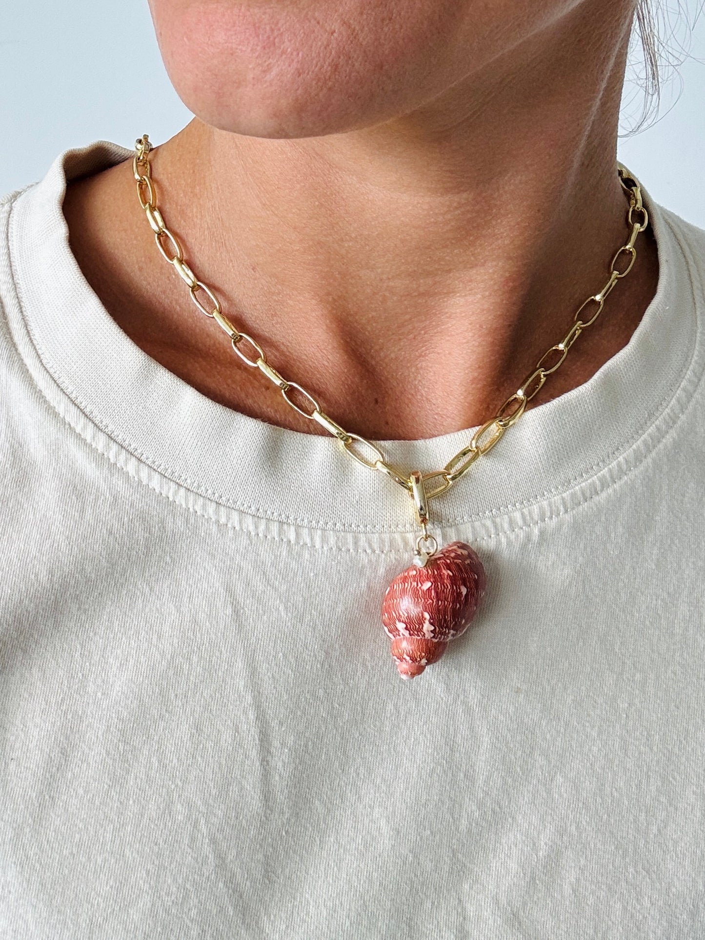 Ocean pendant chain necklace with shell - 14K Gold Fill