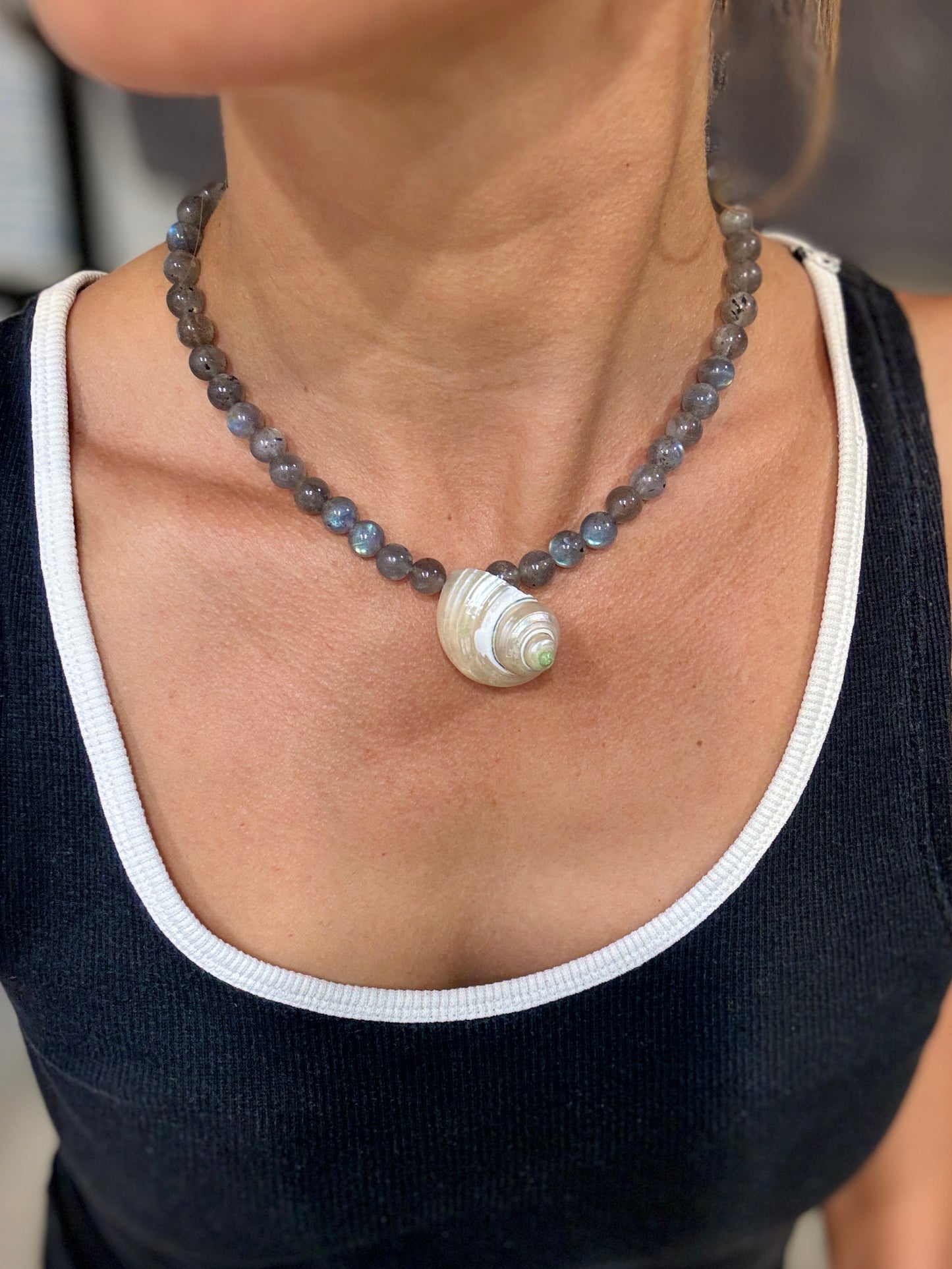 Pearlescent Labradorite Gemstone choker necklace