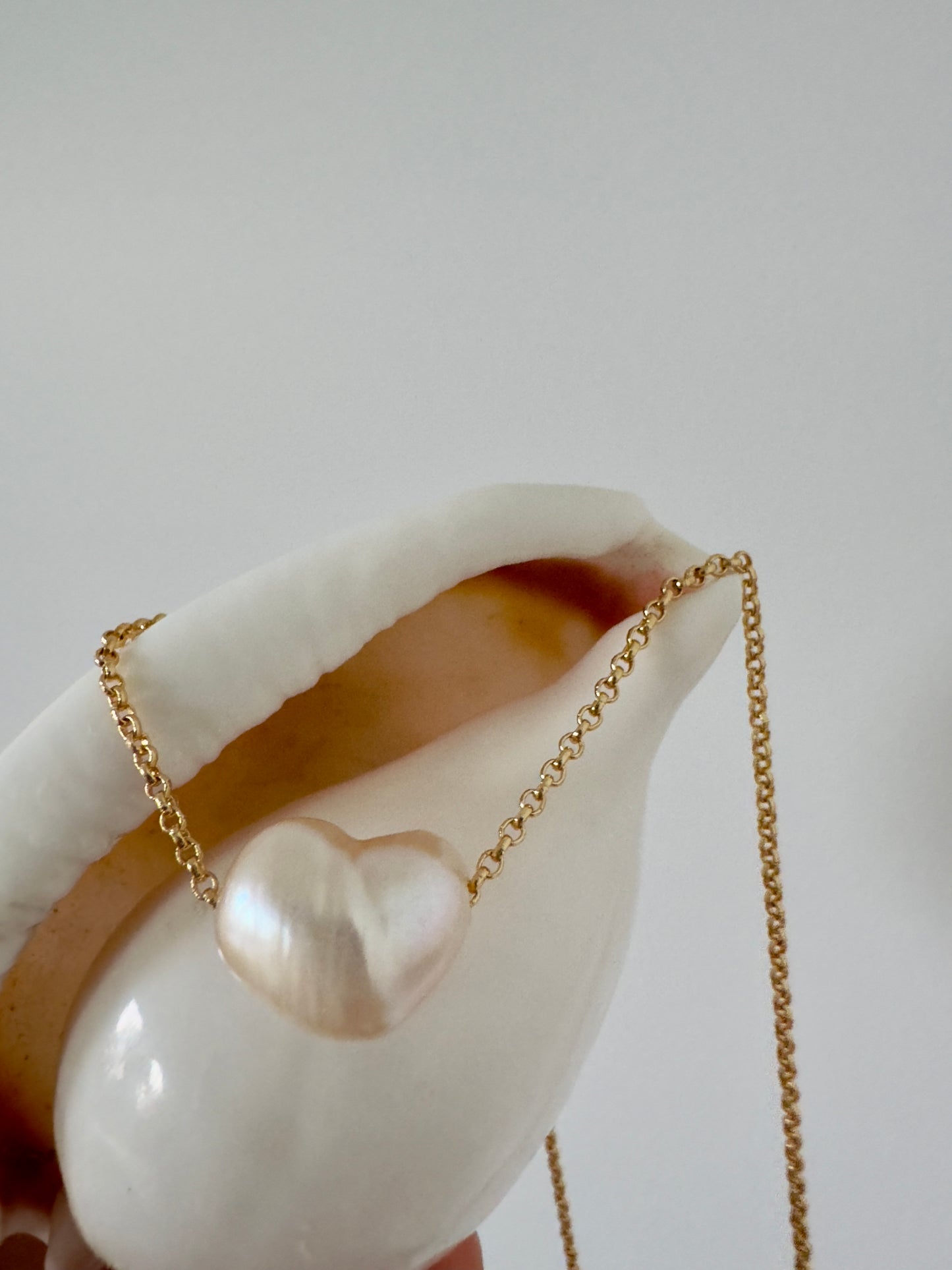 Sudbury White freshwater pearl slider chain necklace