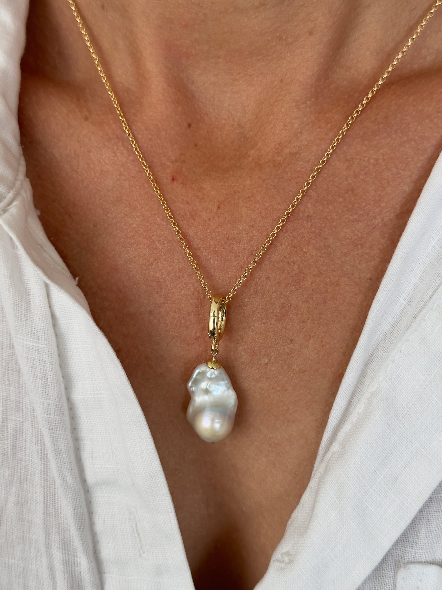 Vlasoff White Keshi Pearl pendant on chain necklace
