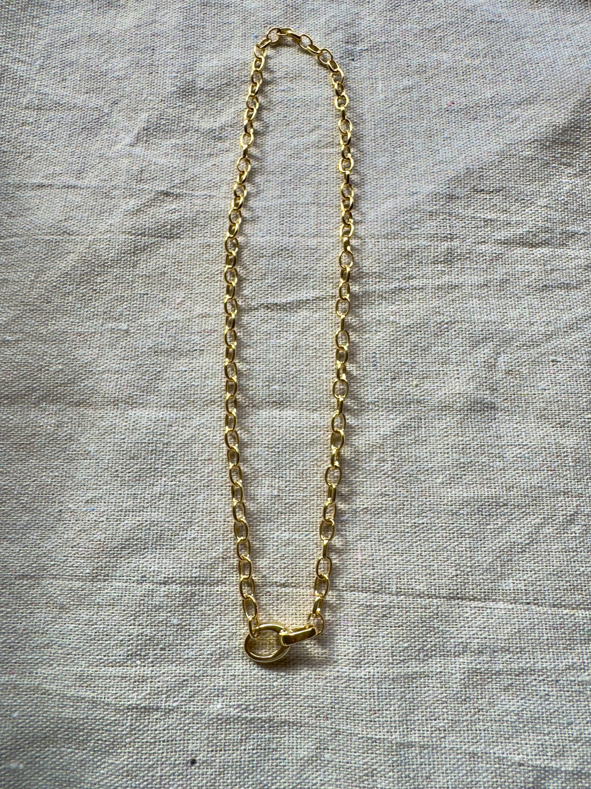 Oval link chain