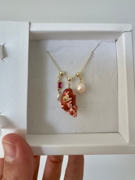 Birthstone and pearl triple pendant chain
