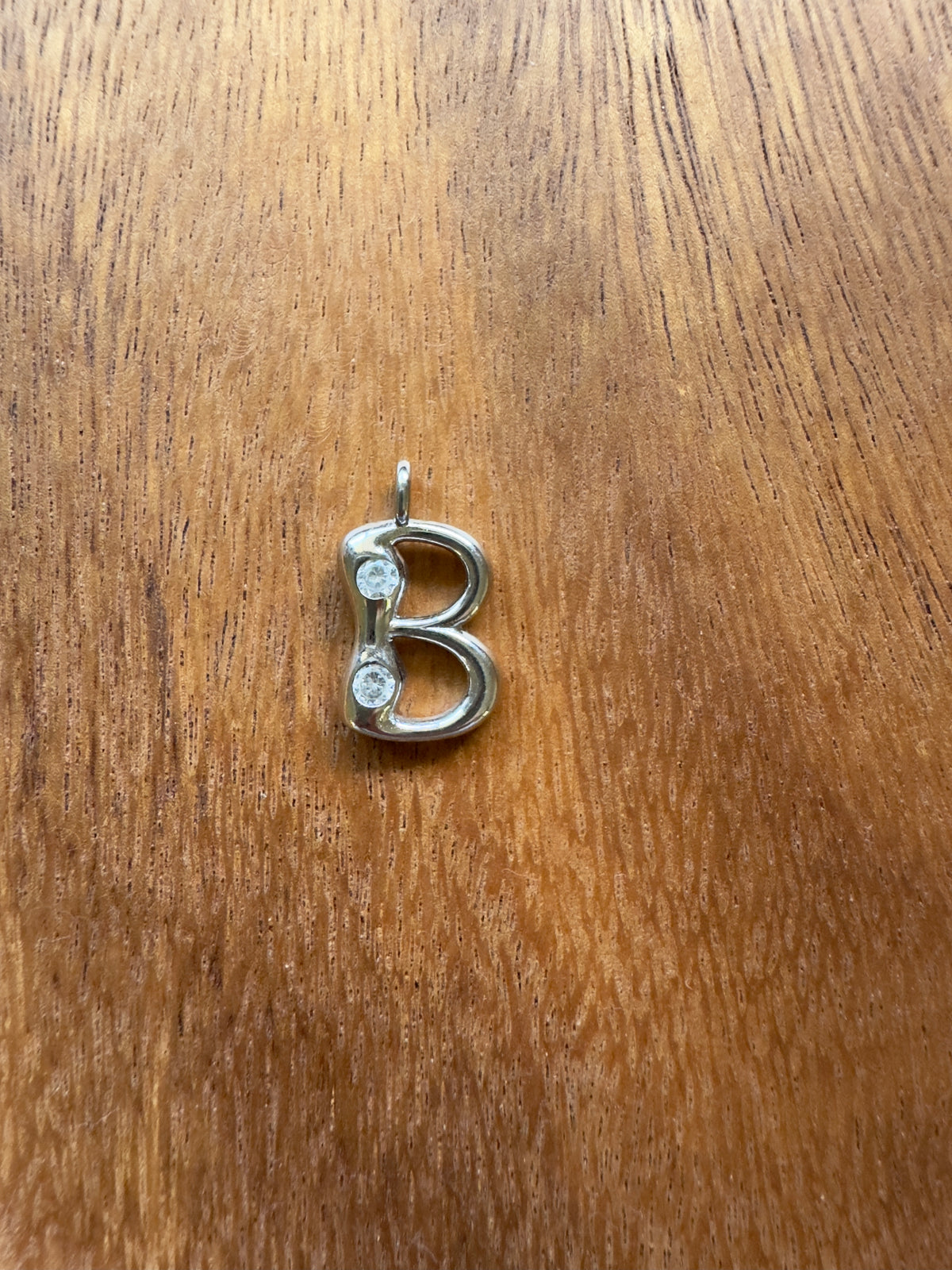 Initial pendant