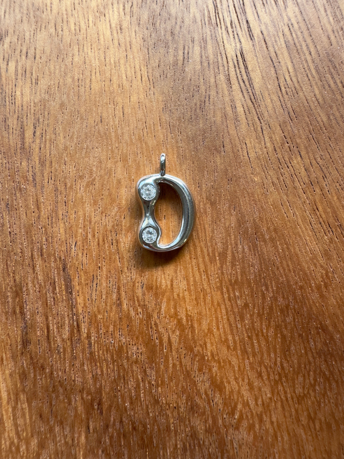 Initial pendant