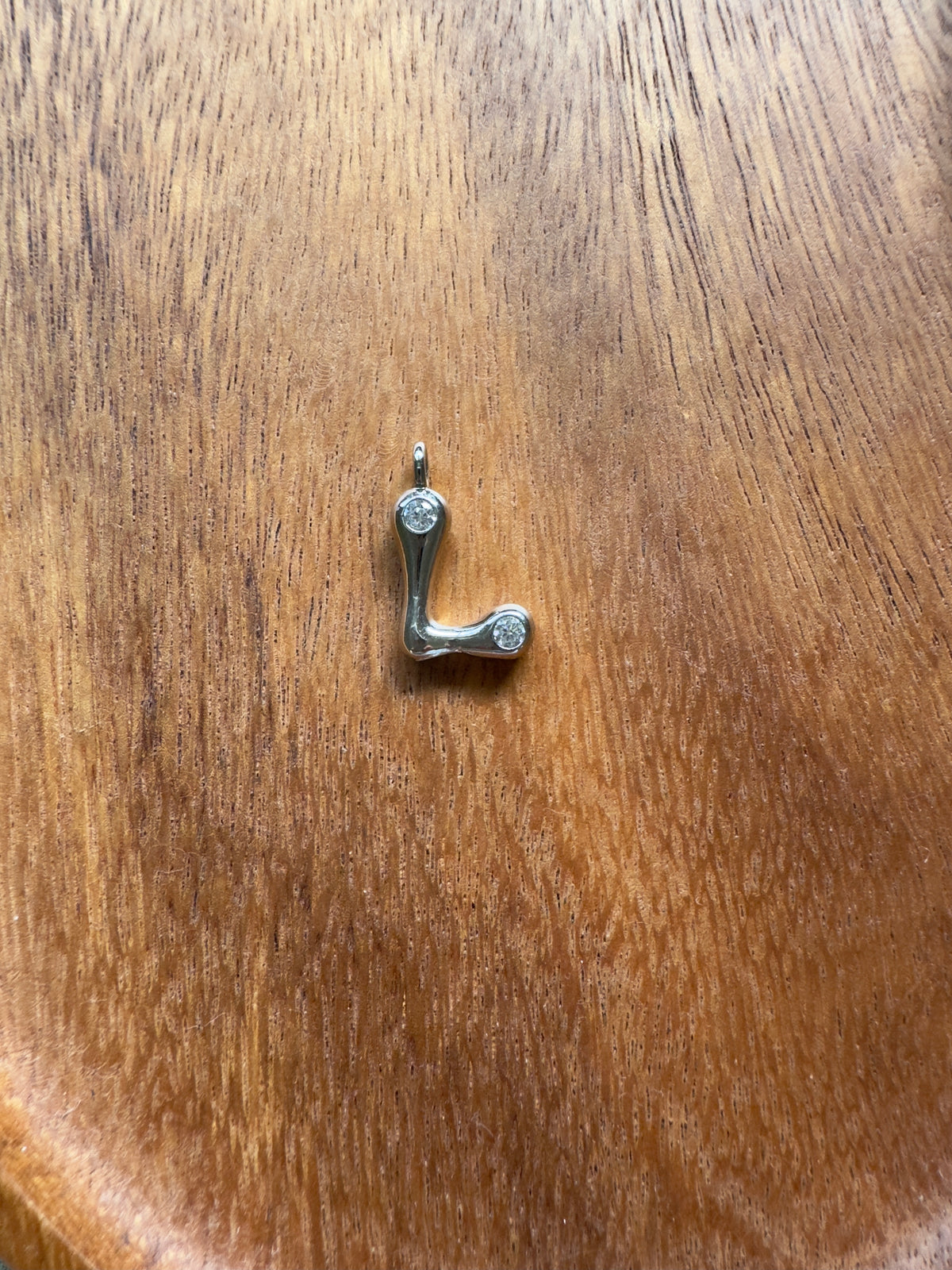 Initial pendant