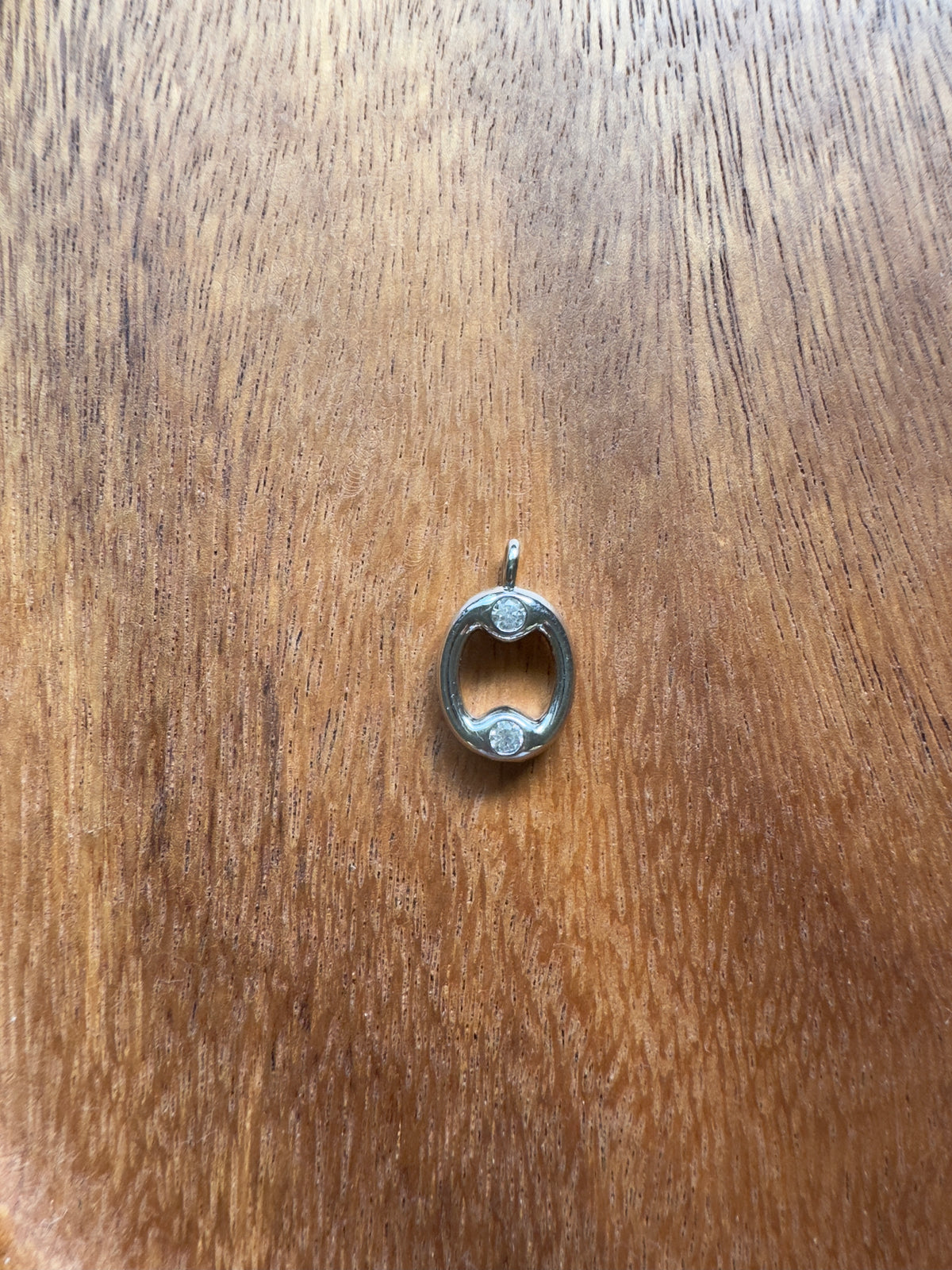 Initial pendant