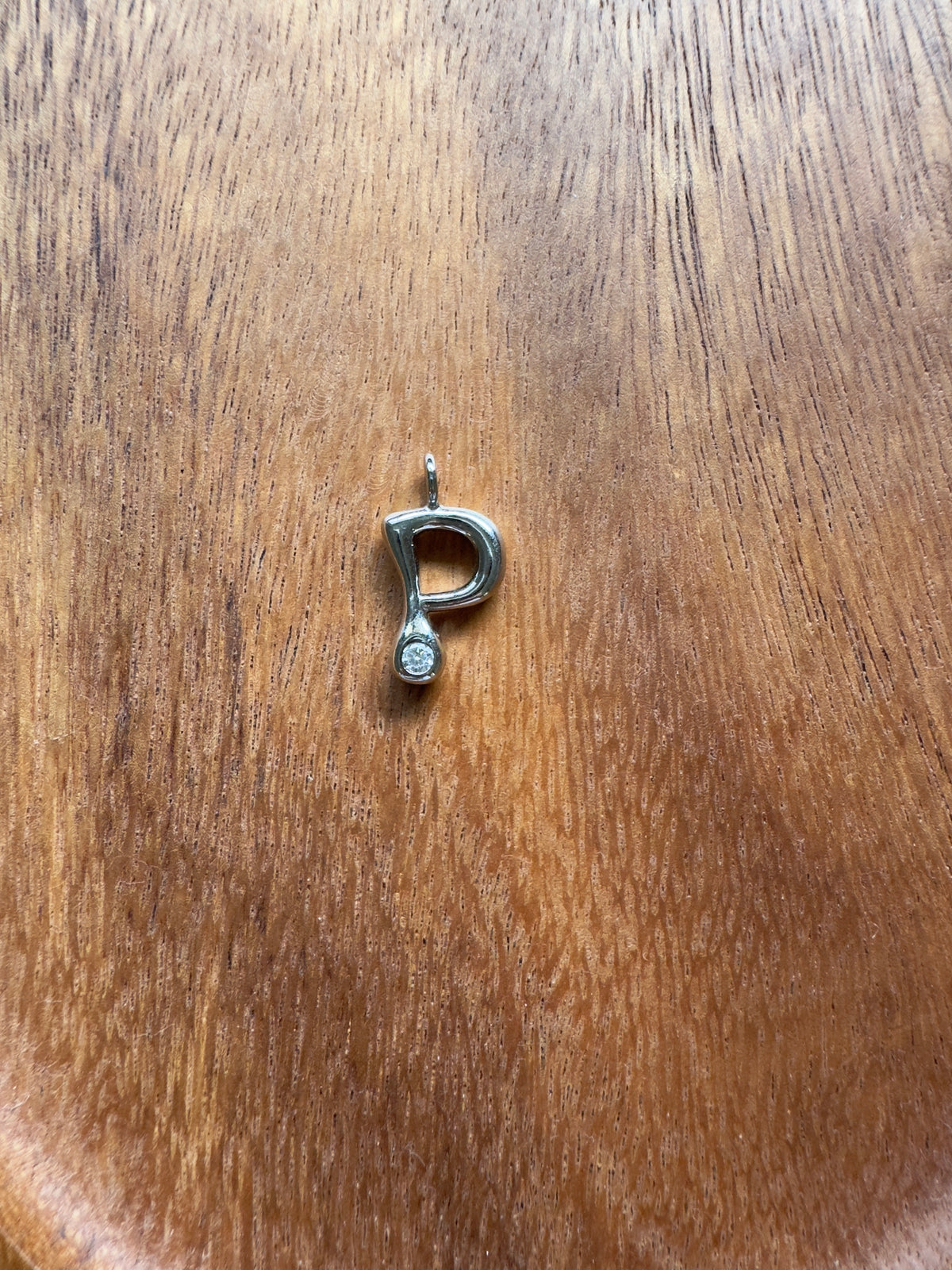 Initial pendant