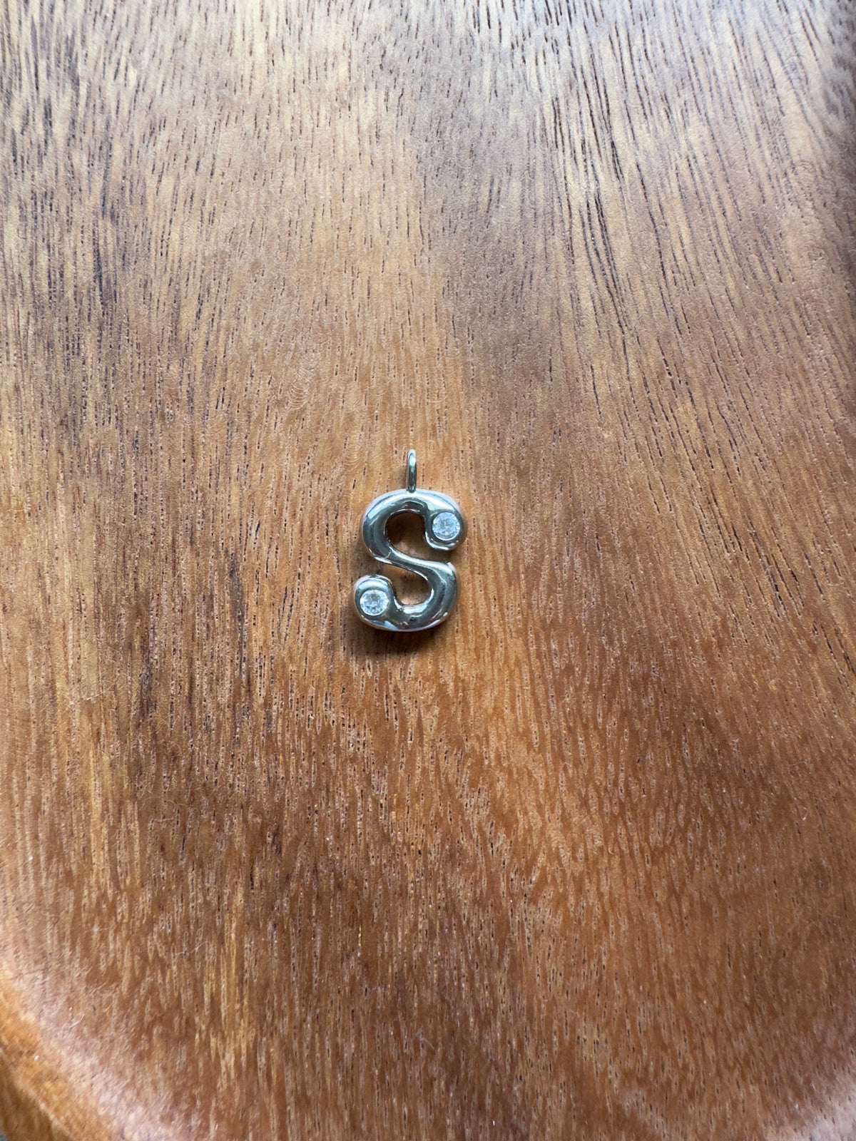 Initial pendant