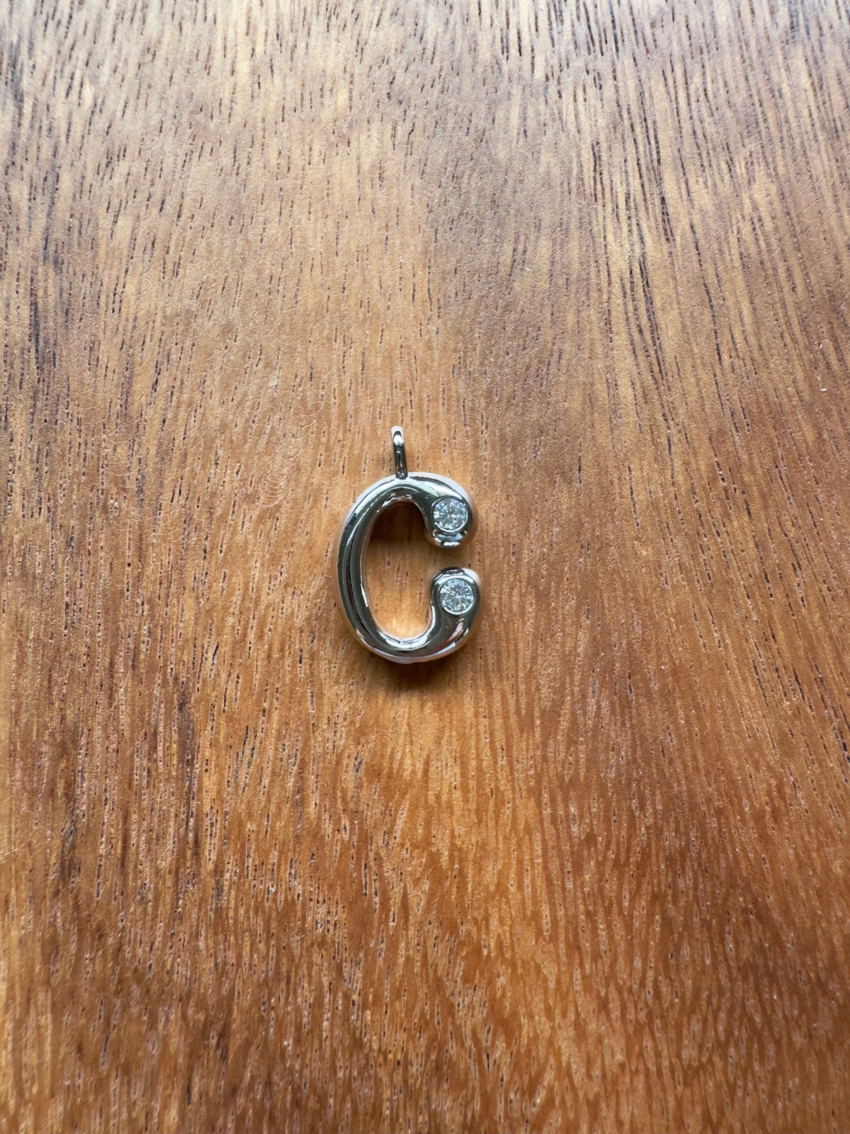 Initial pendant