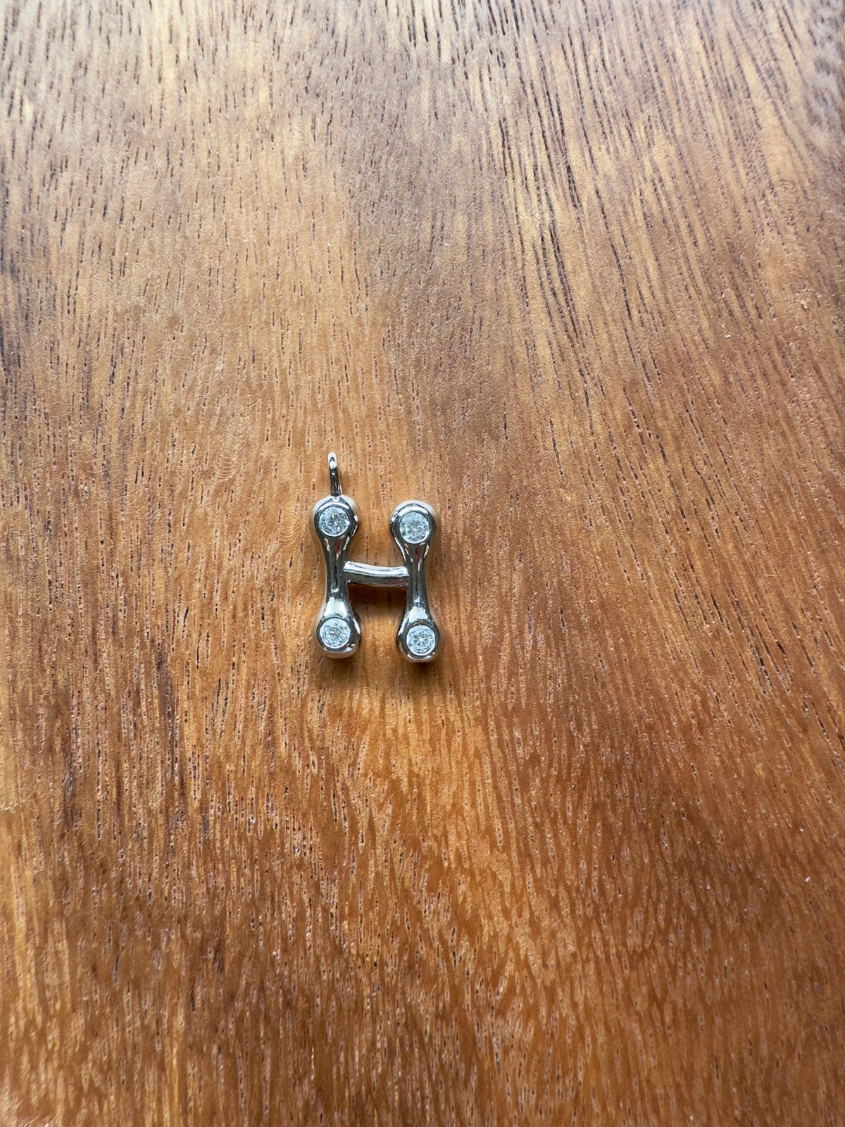 Initial pendant