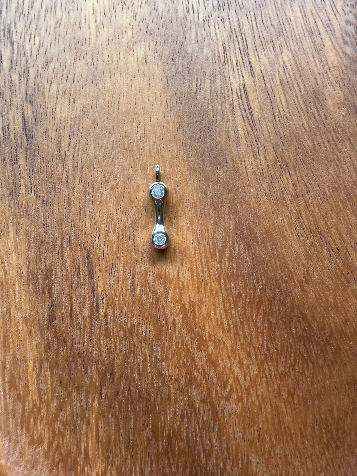 Initial pendant