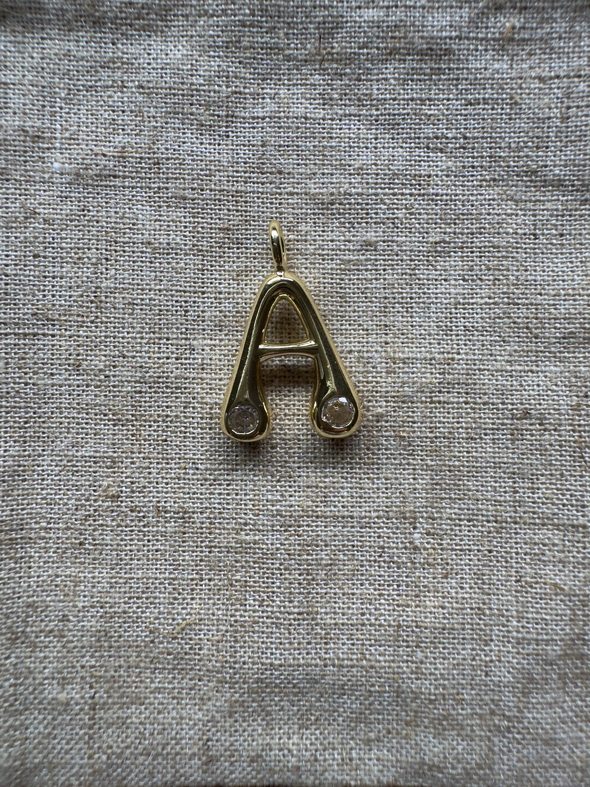 Initial pendant