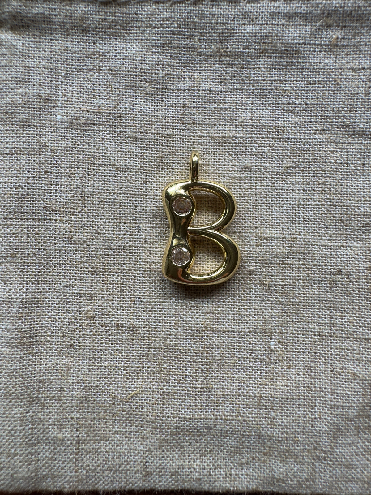 Initial pendant
