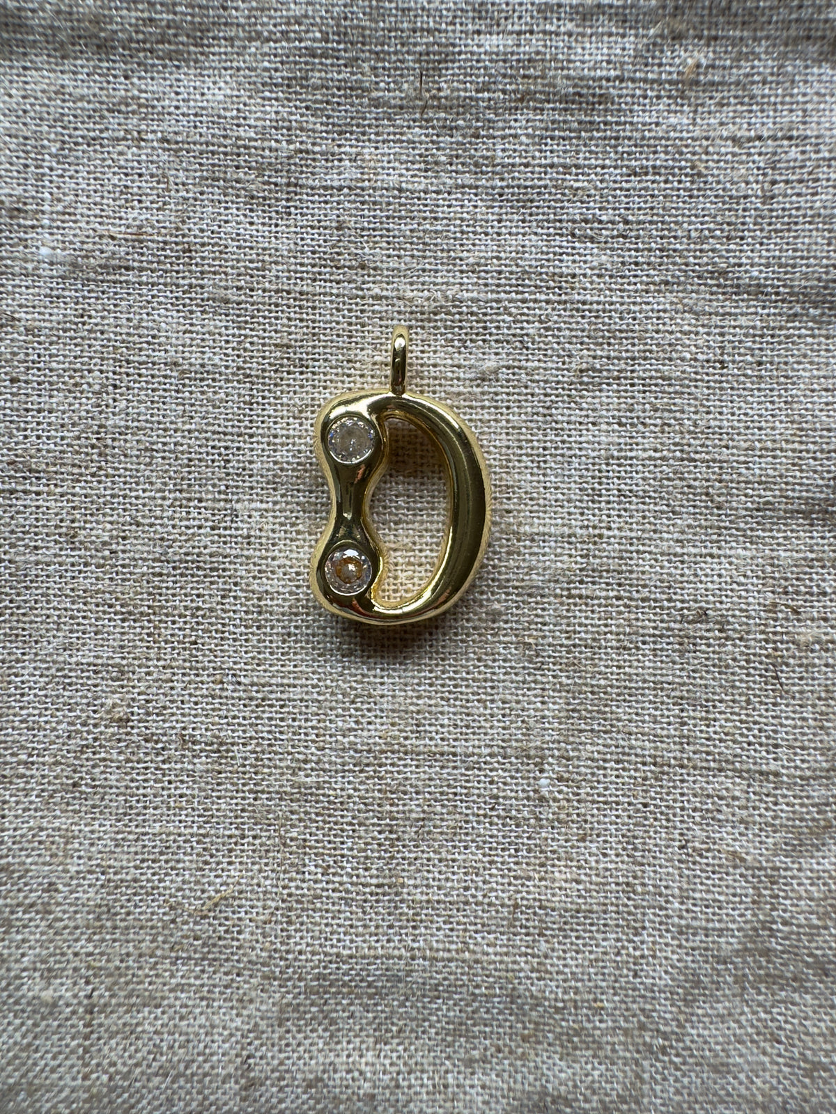 Initial pendant