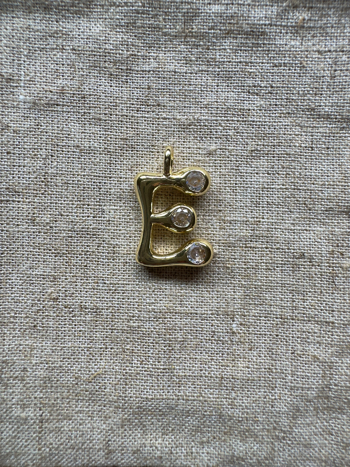 Initial pendant