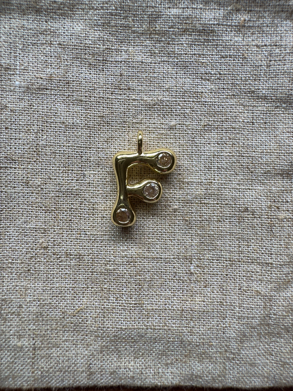 Initial pendant