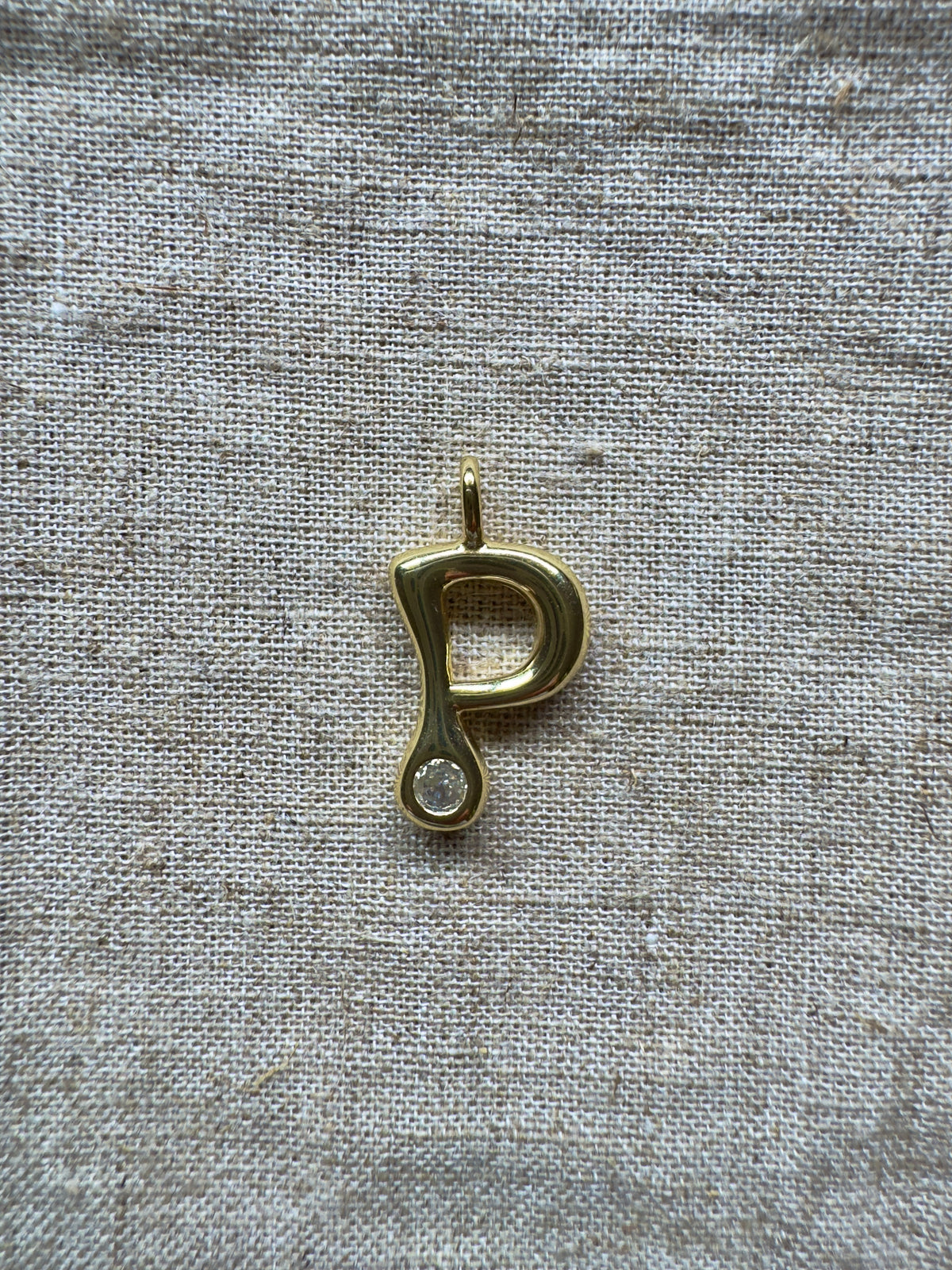 Initial pendant