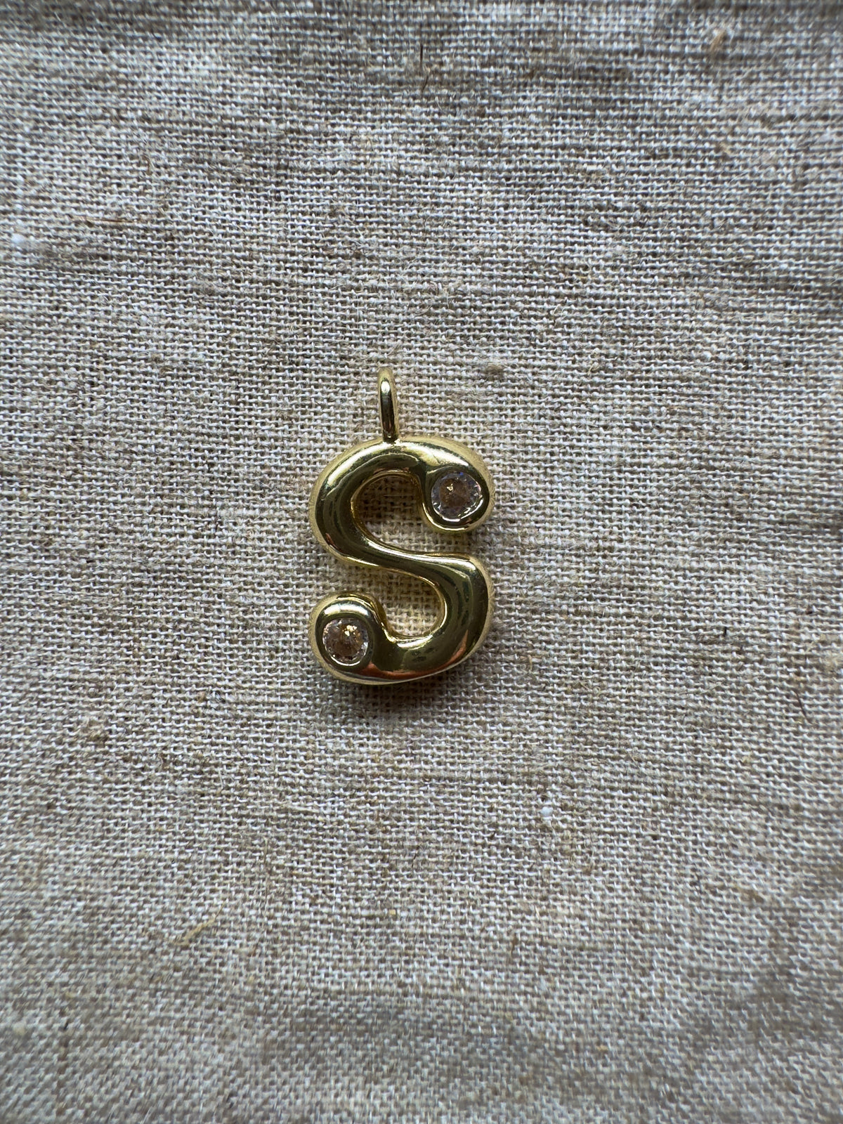 Initial pendant