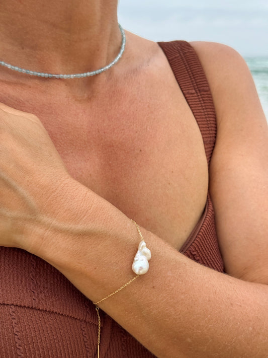 Sudbury White pearl chain bracelet